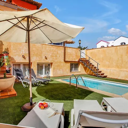 Βίλα Amazing By The With Private Pool *