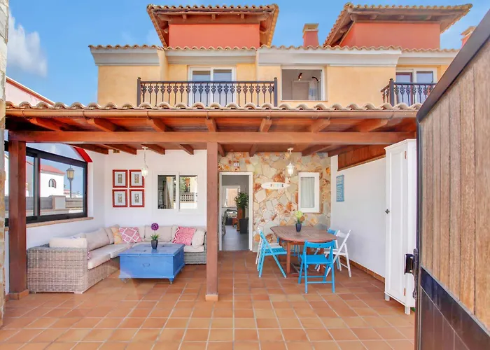 Villa Amazing By The With Private Pool Corralejo